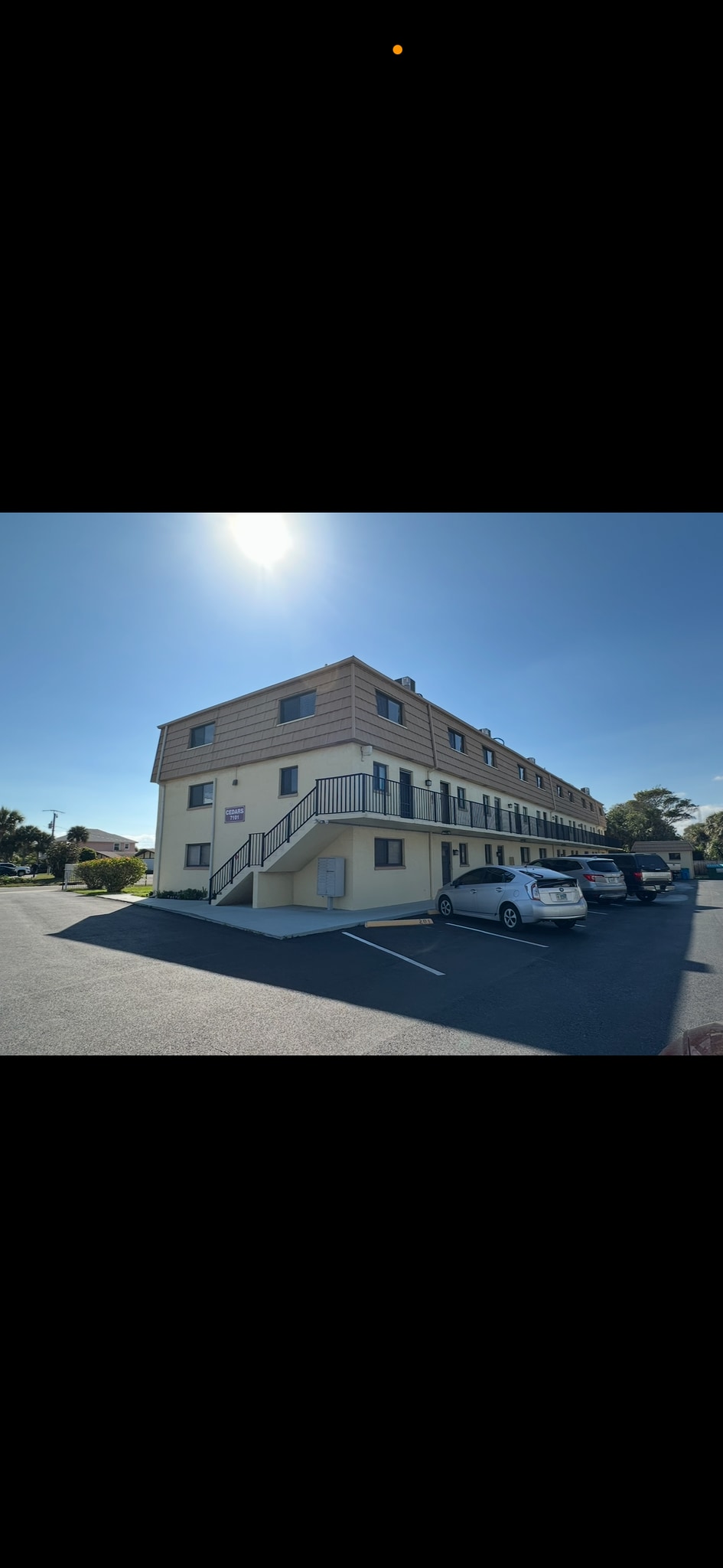 Building Photo - 7101 Ridgewood Ave