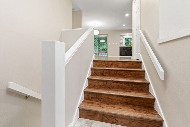 Building Photo - Air Conditioned Urban Retreat in Whispering Pines