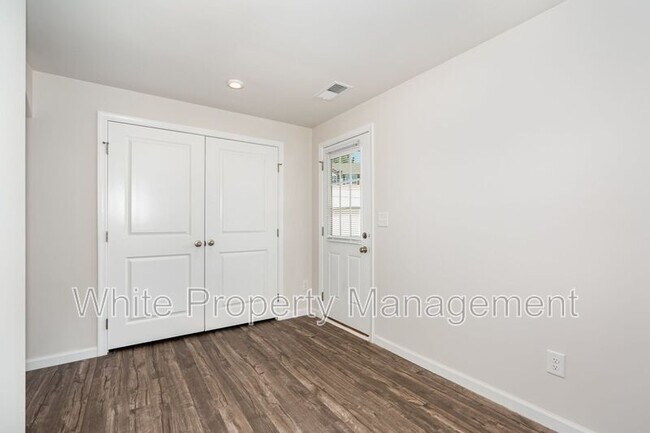 Building Photo - 929 Taybyn Rd