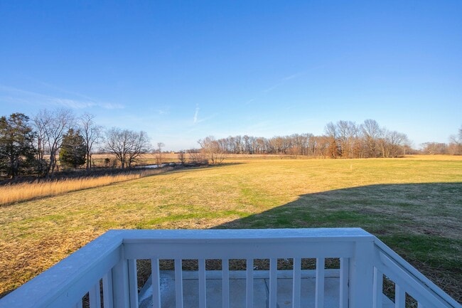 Building Photo - 123 Vanatta Rd