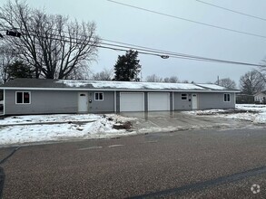 Building Photo - 2 Bedroom Duplex