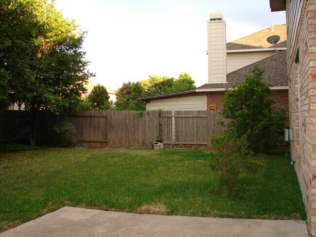 Building Photo - 1720 Lynnville Trail