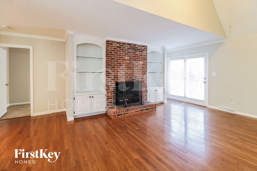 Building Photo - 1301 Westminster Dr