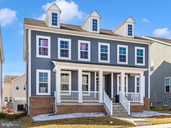 Building Photo - 1807 Fairway Ln