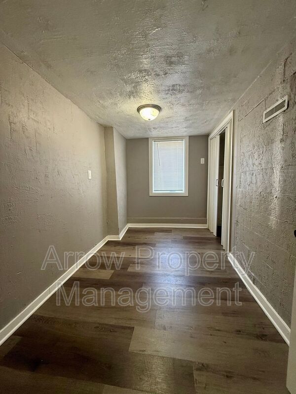 Building Photo - 3502 S 51st St
