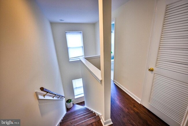 Building Photo - 1601 Marshall St