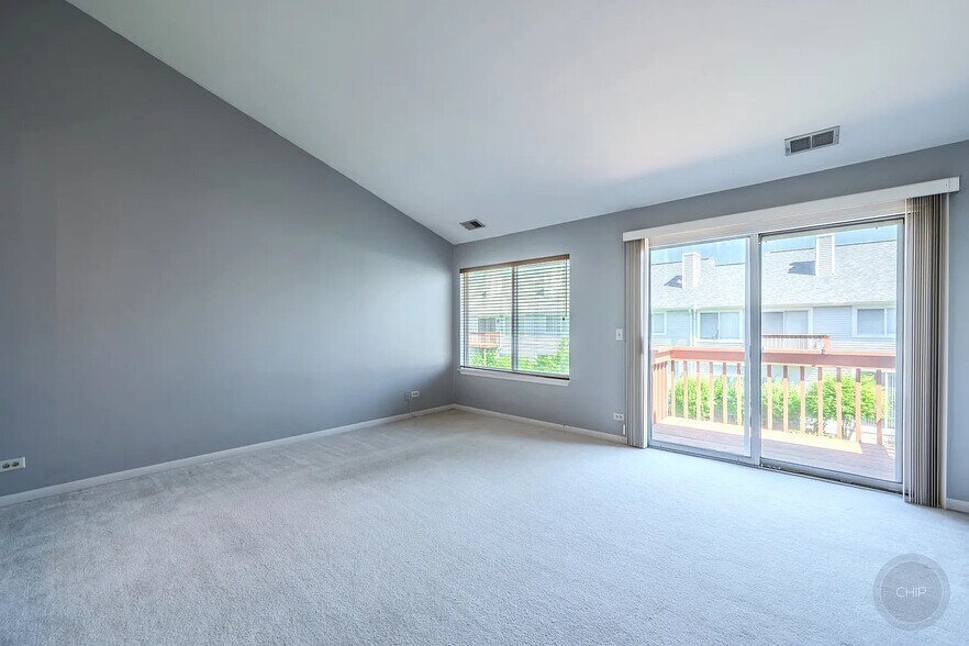 Building Photo - 1136 Cambria Ln S