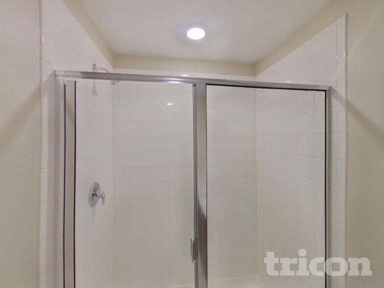 Building Photo - 1809 Princeton Ave