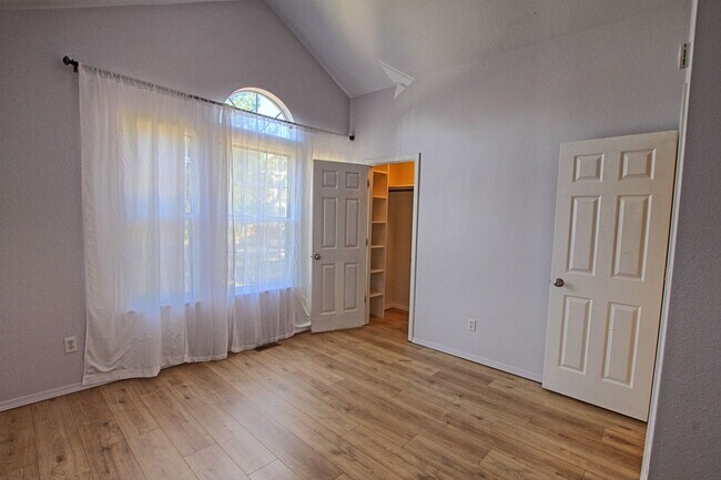 Building Photo - 17375 E Rice Cir