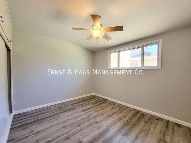 Building Photo - 3527 Pine Ave