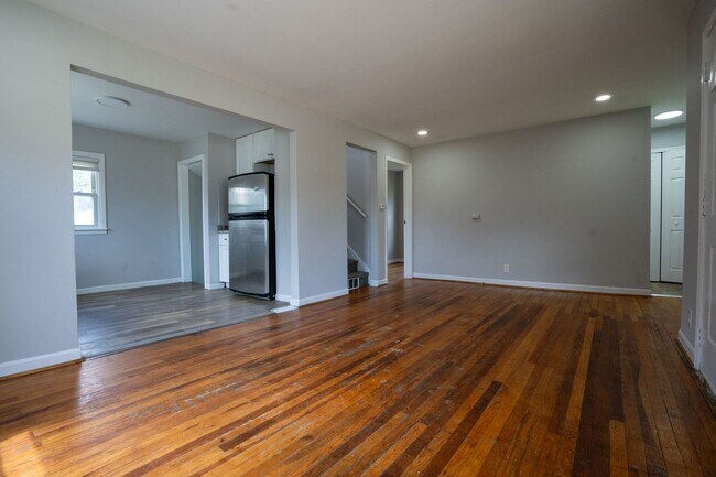 Building Photo - Eastpointe 3 bedroom
