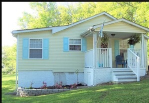 Building Photo - 1417 Sevierville Rd
