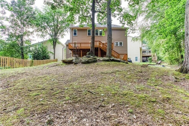 Building Photo - 58 Parkside Cir