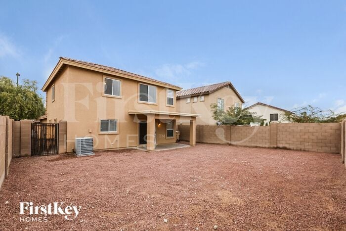 Building Photo - 22037 W Solano Dr