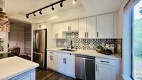 Building Photo - 4717 W Lake Sammamish Pkwy SE