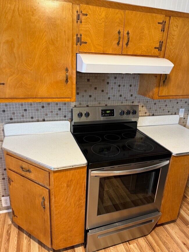 Building Photo - 231 Mansfield Ave