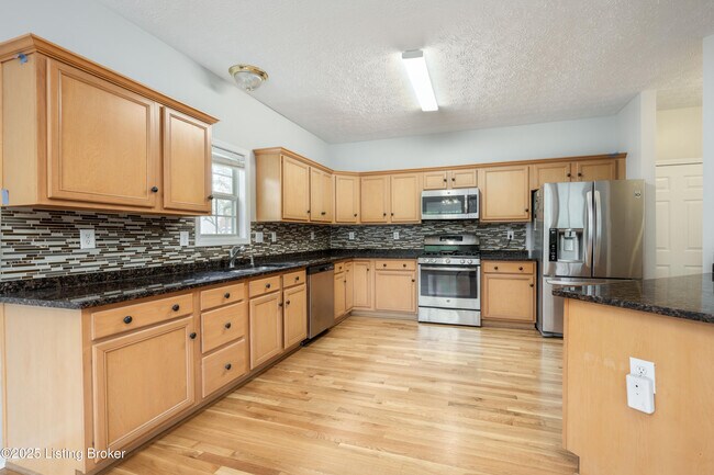Building Photo - 1104 Miles View Ct