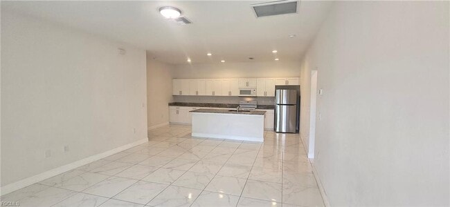 Building Photo - 4602 25th St SW