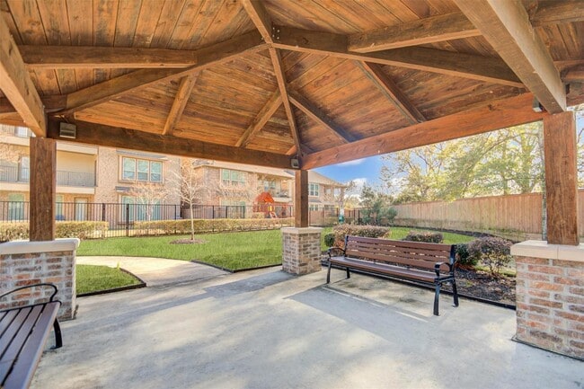 Building Photo - 1130 Shepherd Oaks Dr