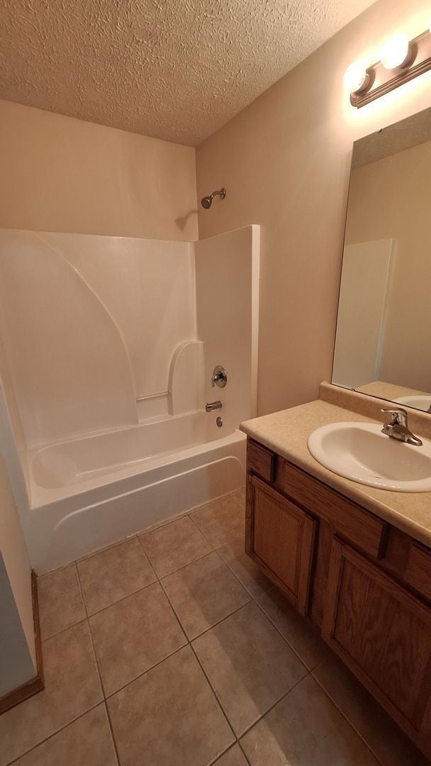 Building Photo - Make This House Your New Home For The New Year