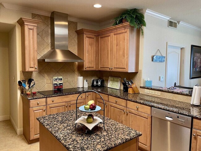 Building Photo - 4901 Laguna Blvd