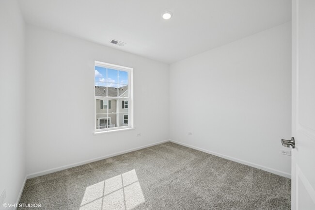 Building Photo - 1204 Neubauer Circle