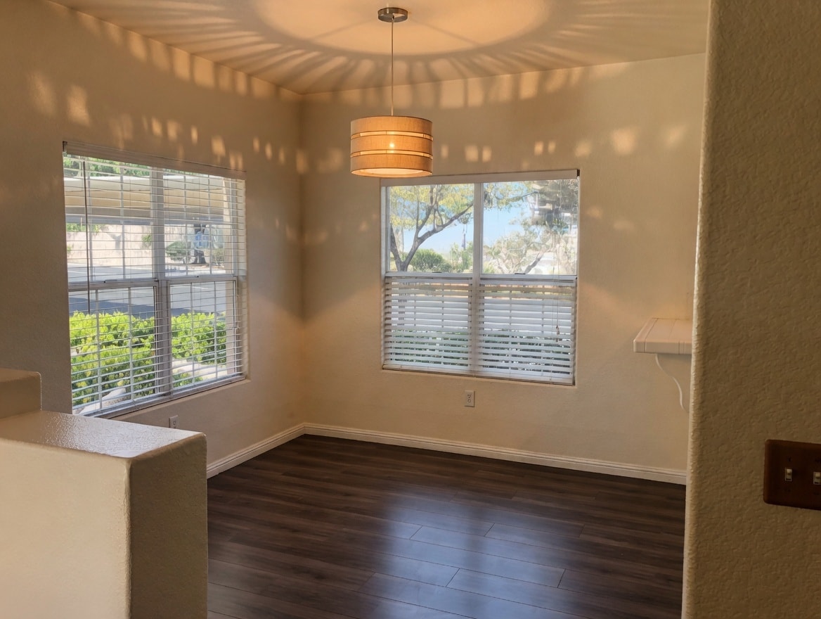 Dining - 520 Arrowhead Trl