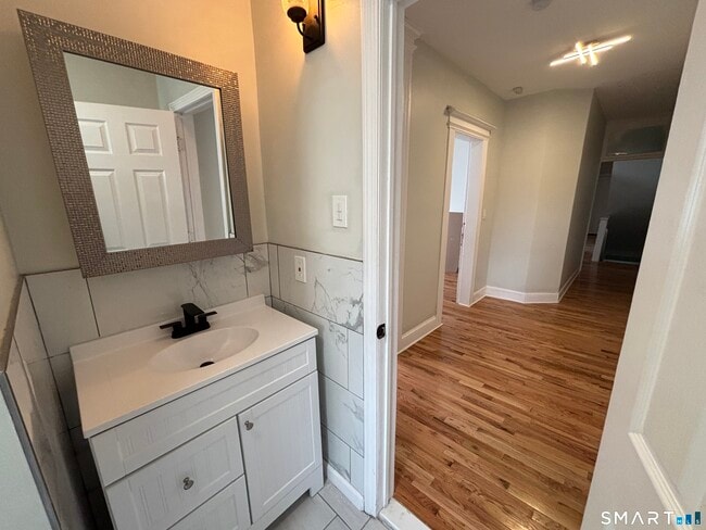 Building Photo - 241 Lewis St