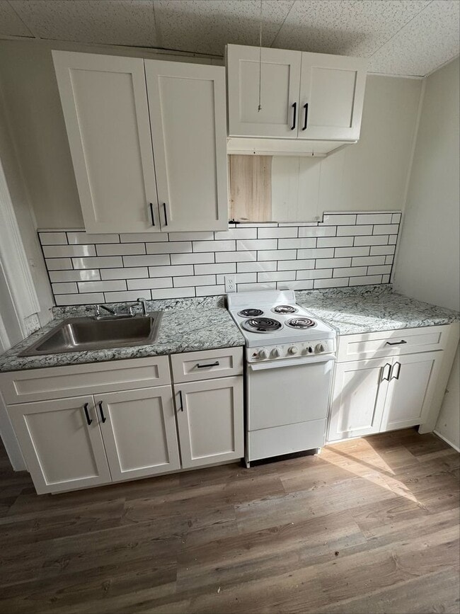 Building Photo - Fox Property Services