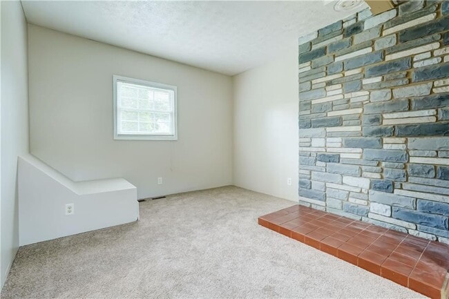 Building Photo - 4539 Dewey Ave