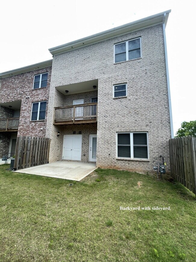 Building Photo - 4805 Wil Ray Ln