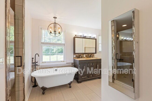 Building Photo - 6999 Tartan Dr