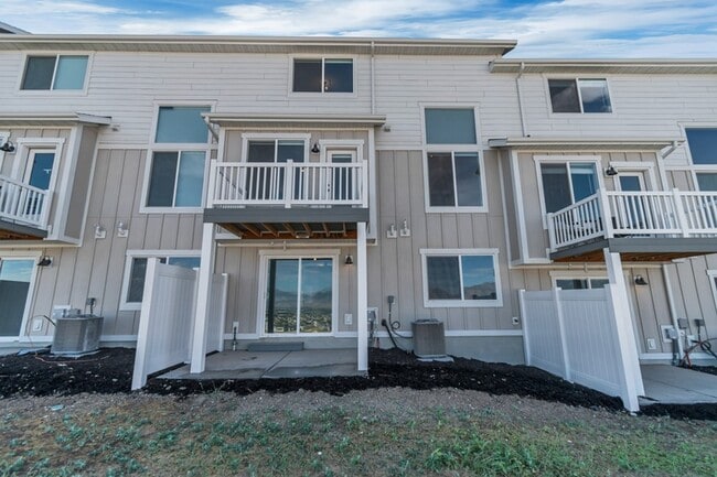 Building Photo - 2698 Blue Dawn Ln