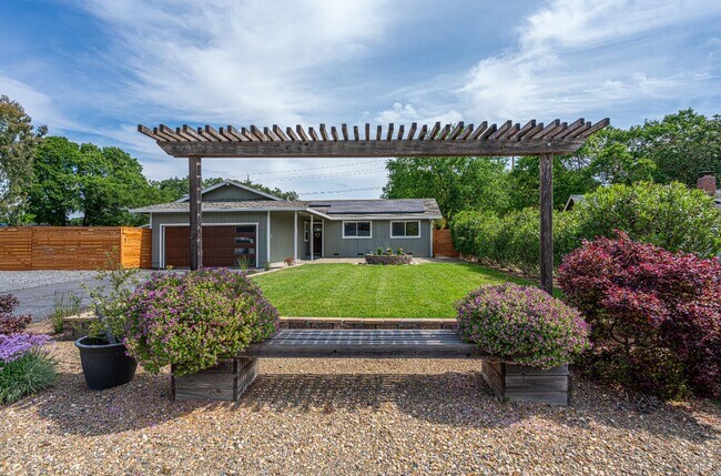 Building Photo - 849 Colleen Dr
