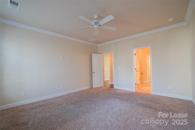 Building Photo - 6426 Hove Rd