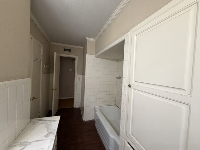 Building Photo - 3604 24th St