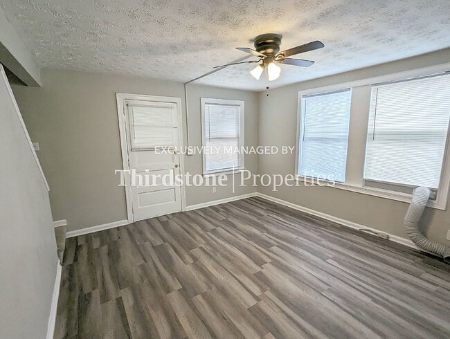 Building Photo - 2858 Olga Pl