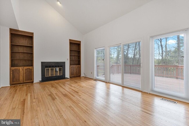 Building Photo - 918 White Pine Pl