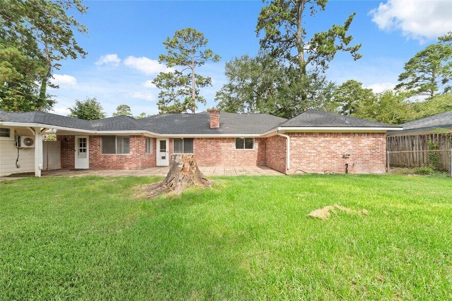 Back Yard - 25602 Oakhurst Dr