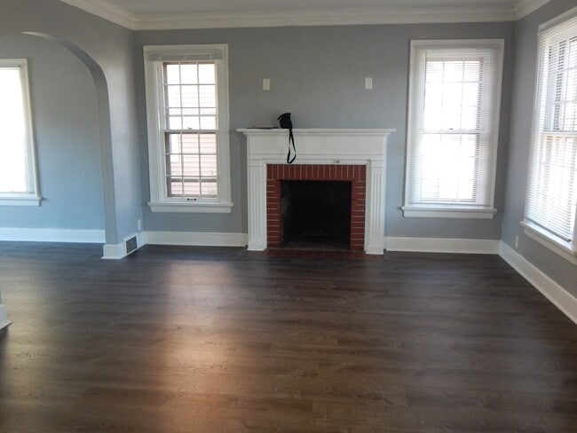 Living Room - 3127 N 55th St