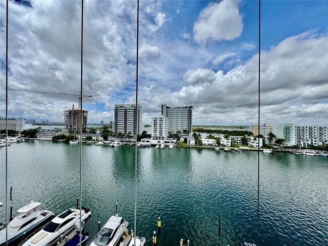 Building Photo - 7928 East Dr