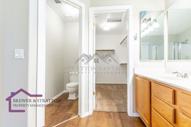 Building Photo - 1431 E Encinas Ave