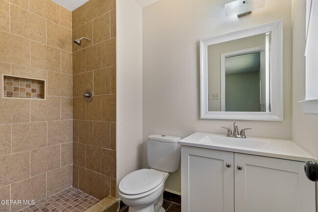 Building Photo - 2608 Dan Sikes Dr