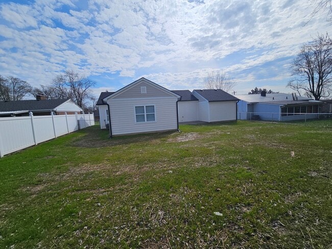 Building Photo - Upscale New Construction Ranch