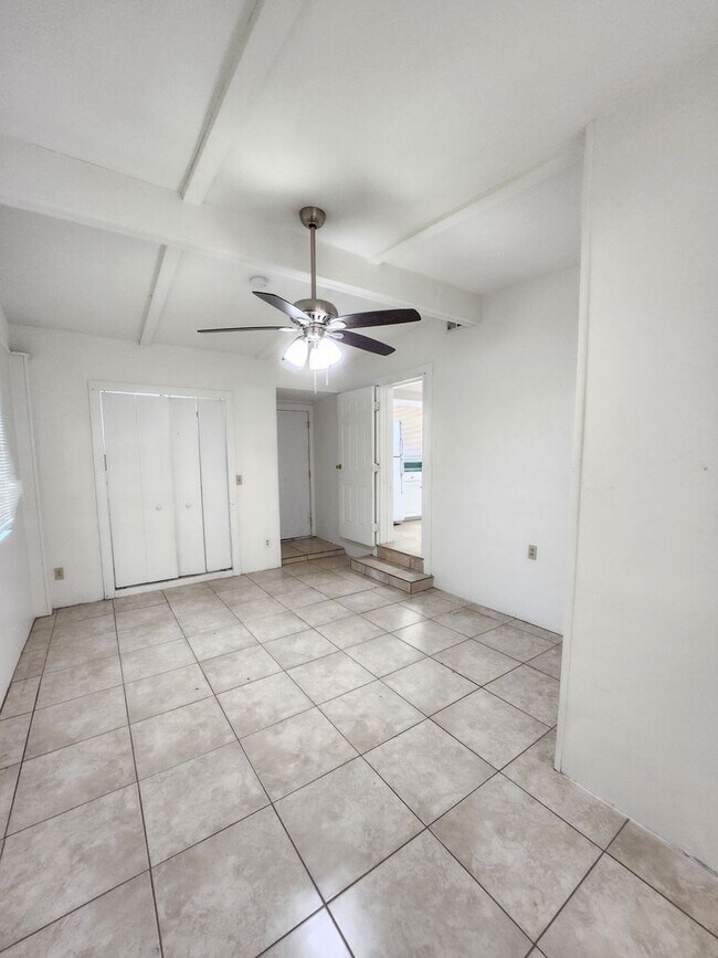 Building Photo - 2 Nevada Cir