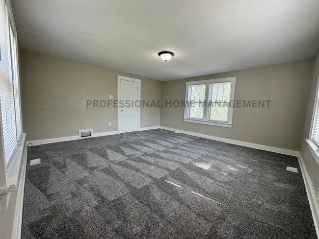 Building Photo - 651 Spruce St
