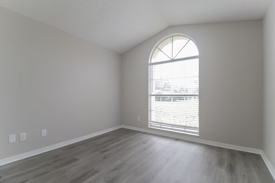 Building Photo - 1023 Kelly Creek Cir