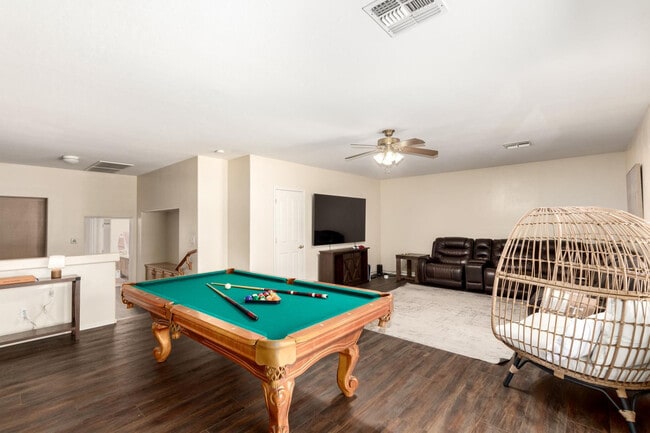 Building Photo - 13324 W Annika Dr