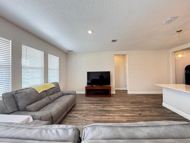 Building Photo - 10353 Fieldstone Myrtle Wy