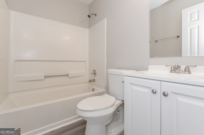 Building Photo - 2611 Star Ln